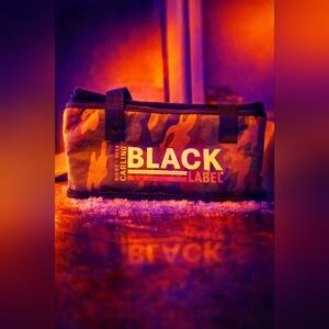 ✨Vintage beer black label carling Soft Cooler Bag Retro Red Carry Strap Zipper✨